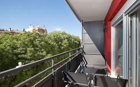 Golden Gate Apartment